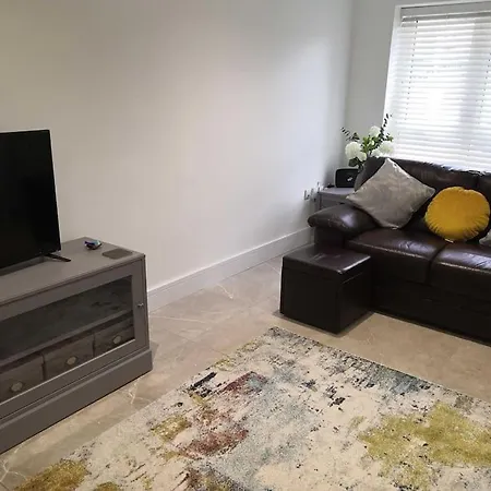 In The Country Yet Close To Town Nyaraló